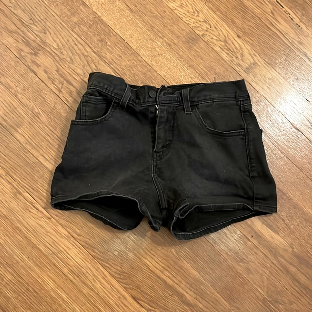 High waisted black levi’s jean shorts